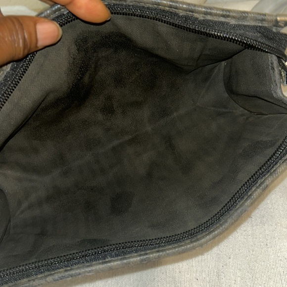 Vintage AUTHENTIC FENDI clutch, EUC - Picture 10 of 11